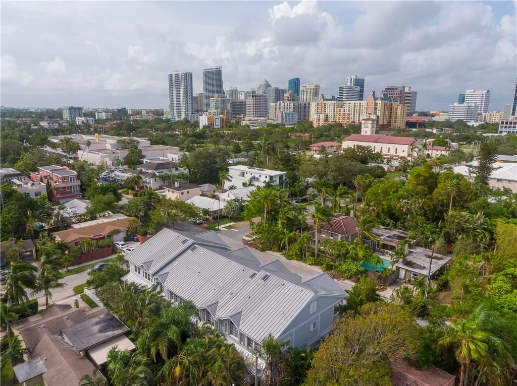 Islander Townhomes - Residential
