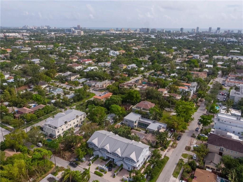 Islander Townhomes - Residential