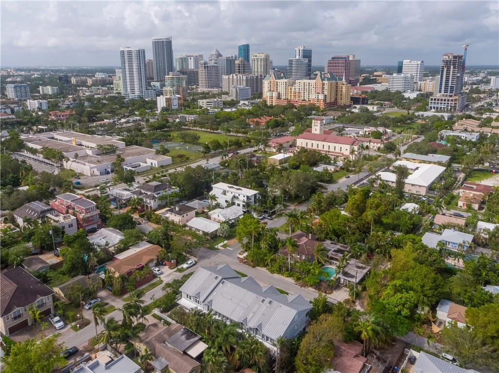 Islander Townhomes - Residential