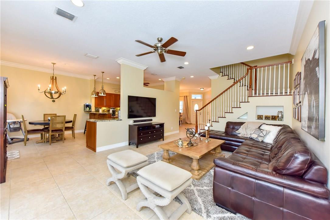 Islander Townhomes - Residential