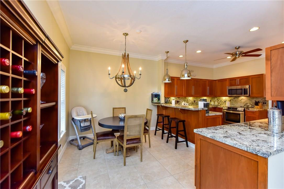 Islander Townhomes - Residential