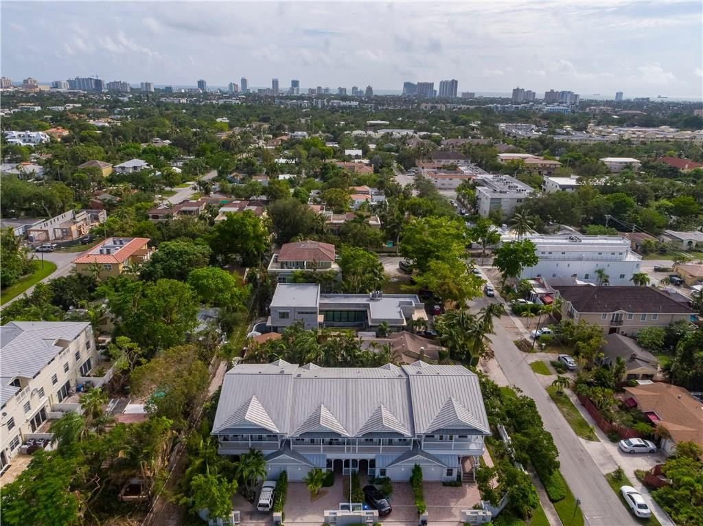 Islander Townhomes - Residential