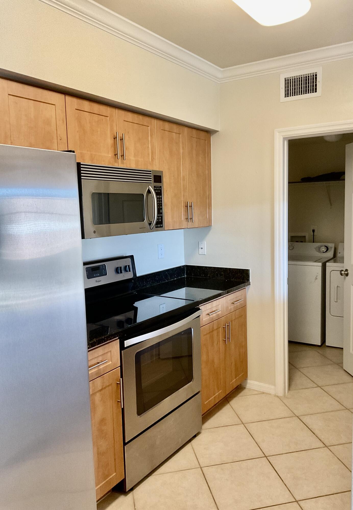 VILLAS AT EMERALD DUNES CONDO - Residential Lease