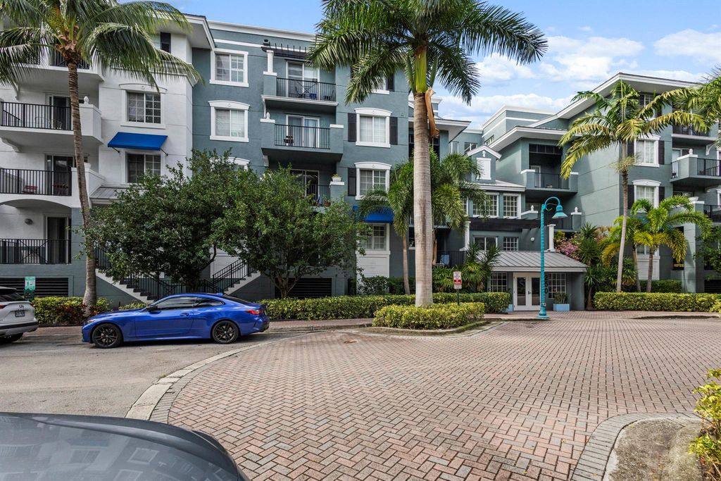 Photo of 250 NE 3rd Avenue #1317, Delray Beach, FL 33444 (MLS # R11045822)