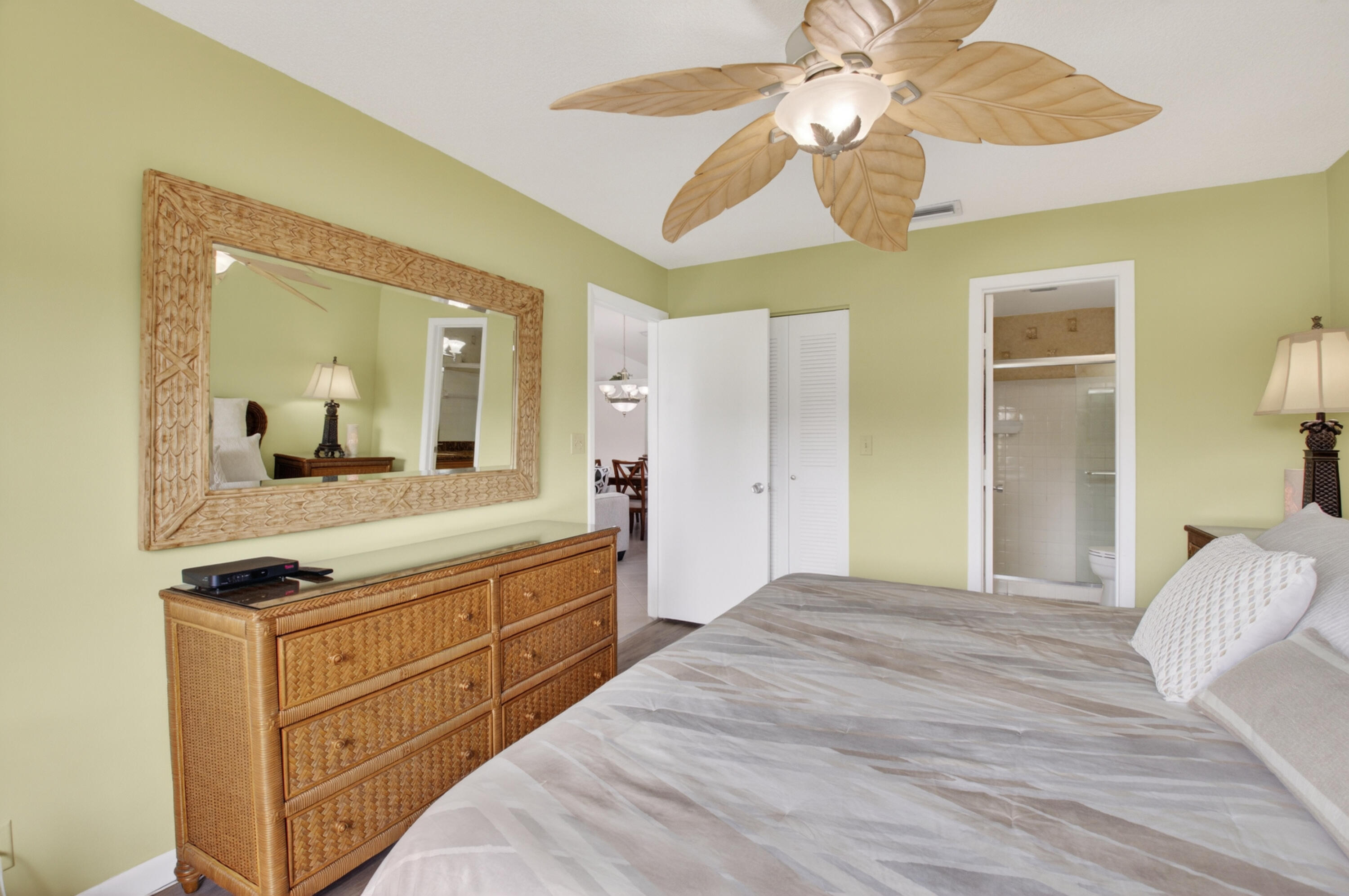 WHISPER WALK/GREENLEAF - Residential