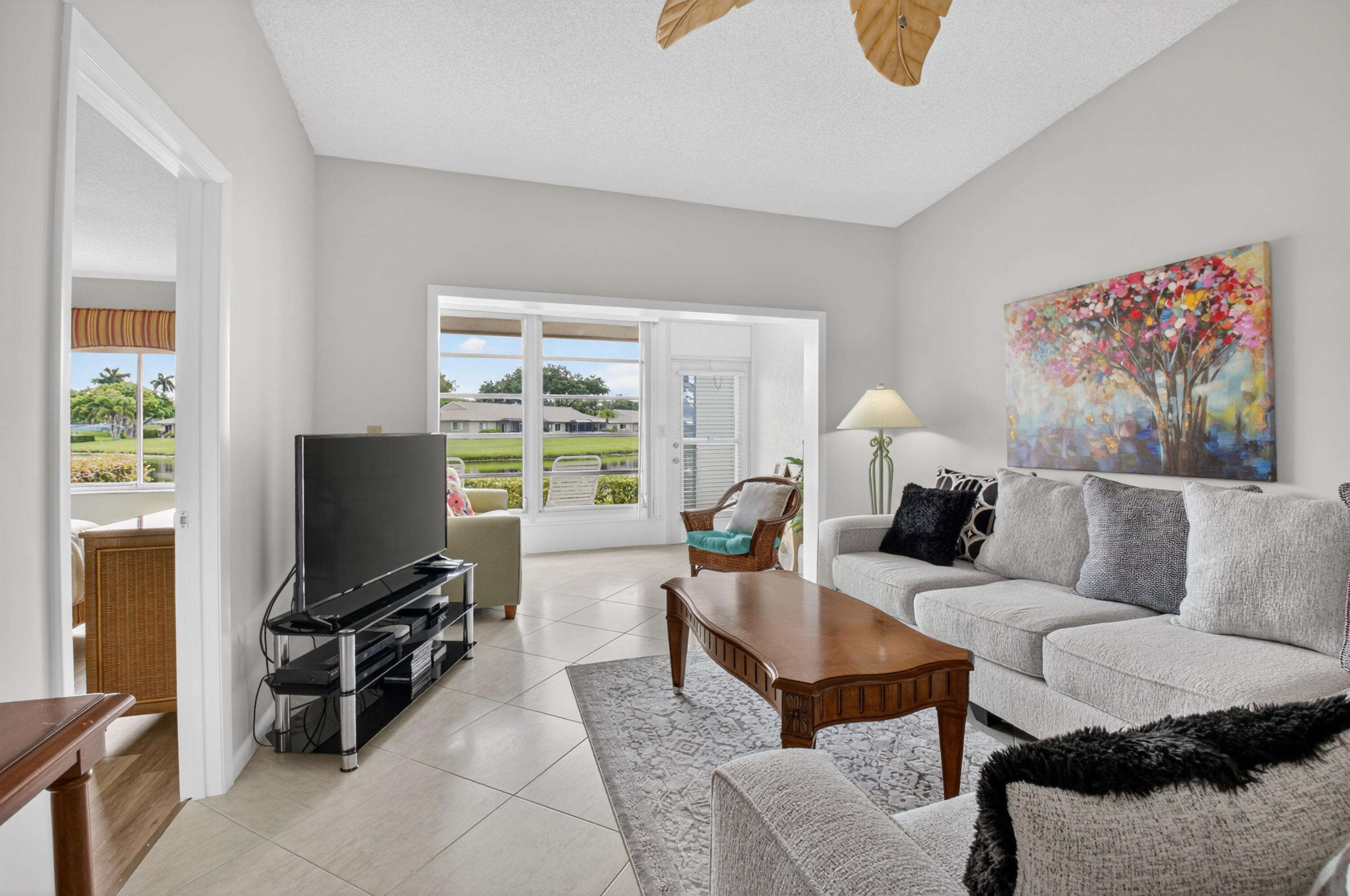 WHISPER WALK/GREENLEAF - Residential