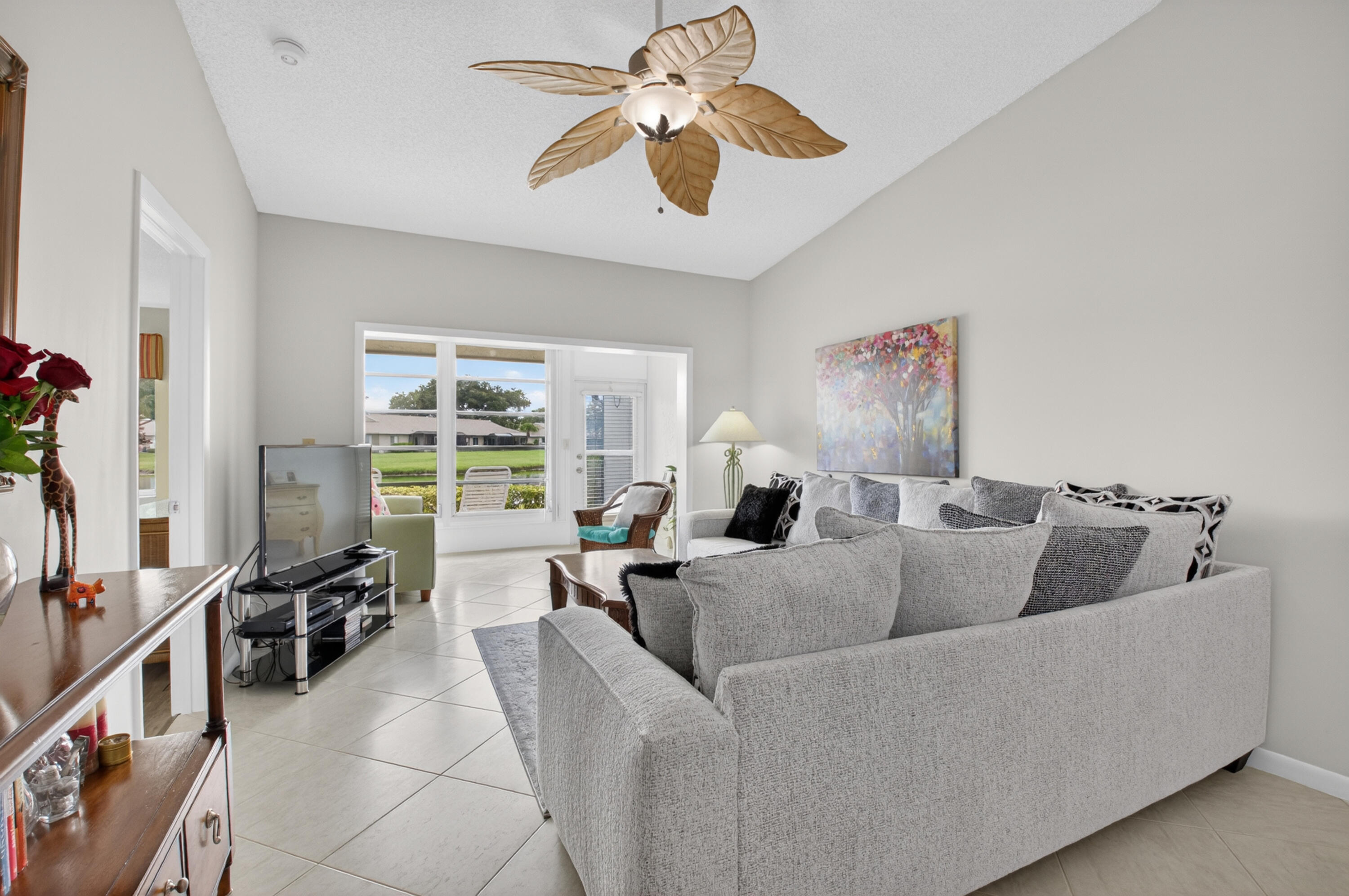 WHISPER WALK/GREENLEAF - Residential