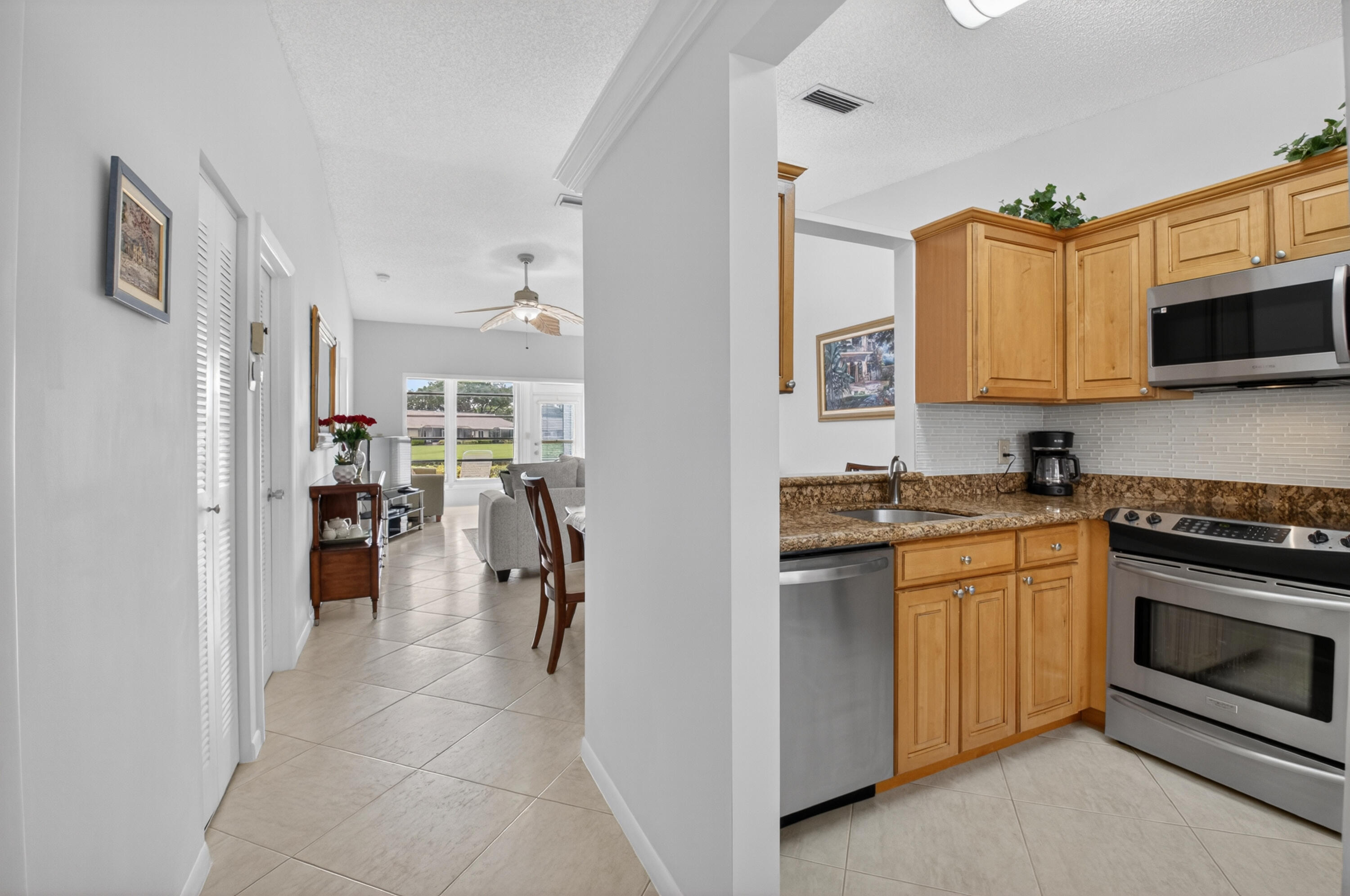 WHISPER WALK/GREENLEAF - Residential