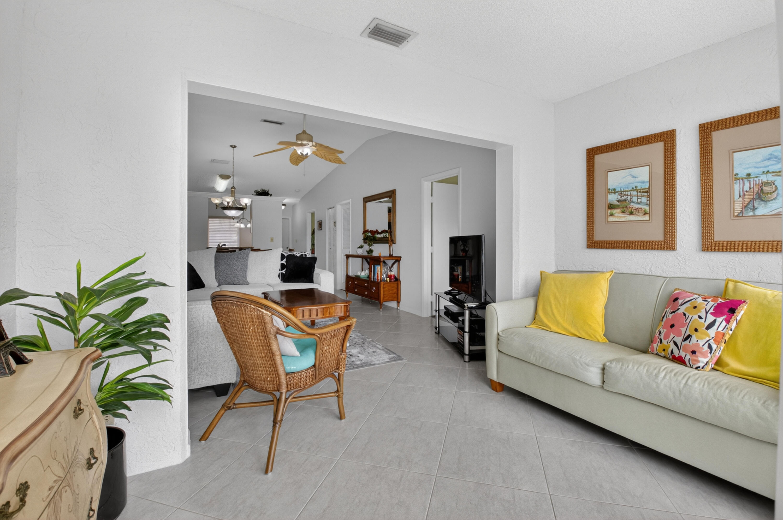 WHISPER WALK/GREENLEAF - Residential