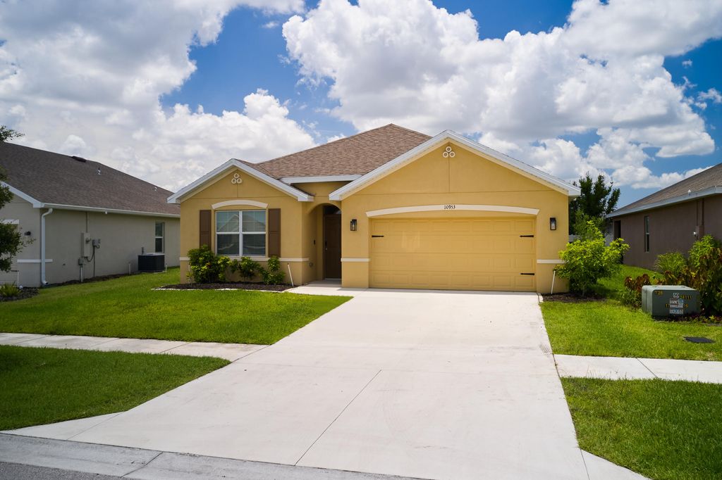 Photo of 10953 SW Tessili Way, Port Saint Lucie, FL 34987 (MLS # B26045277)