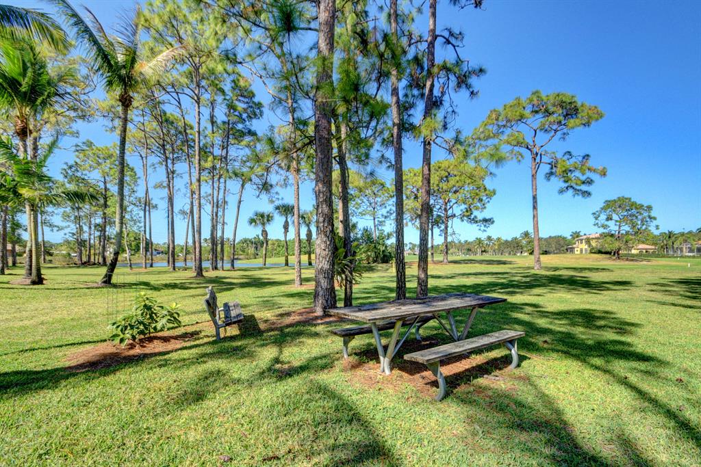 STONEWAL ESTATES - Residential