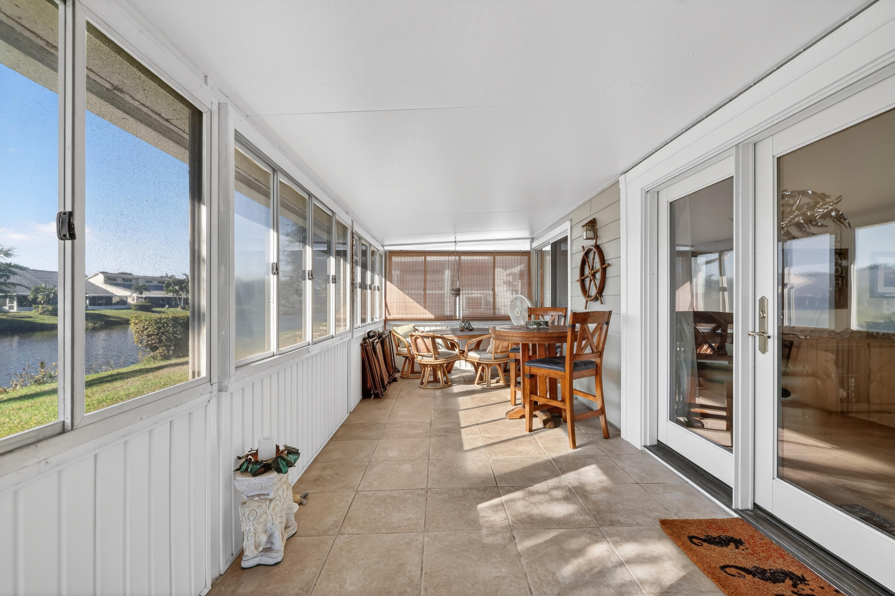 TROPICAL EAST - Residential