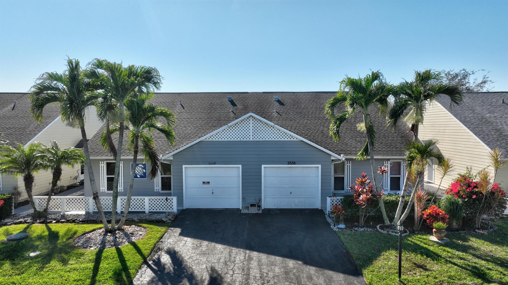 TROPICAL EAST - Residential