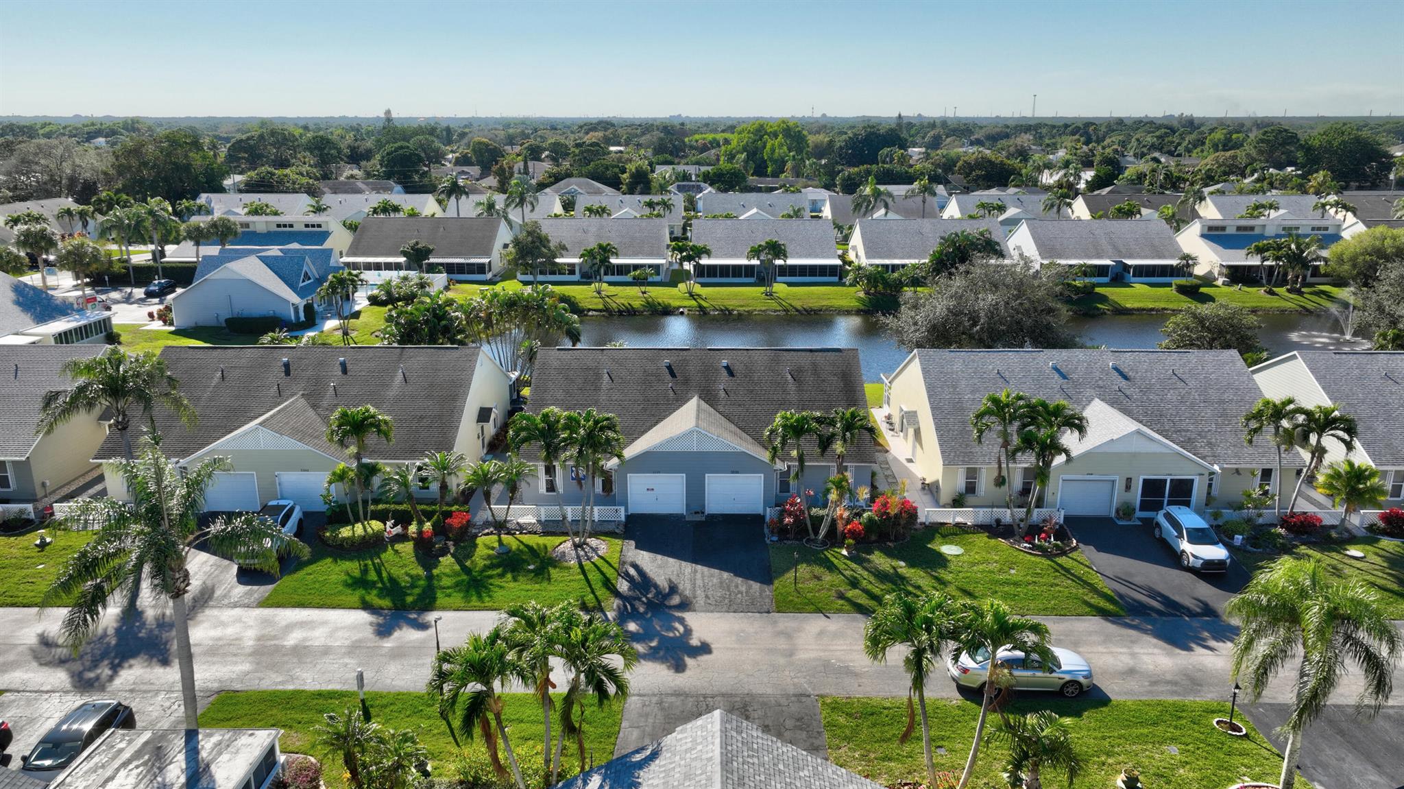 TROPICAL EAST - Residential