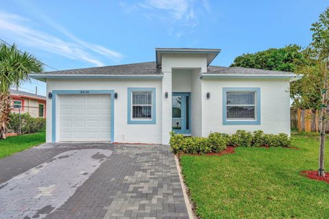 3516 S Avenue Riviera Beach FL 33404