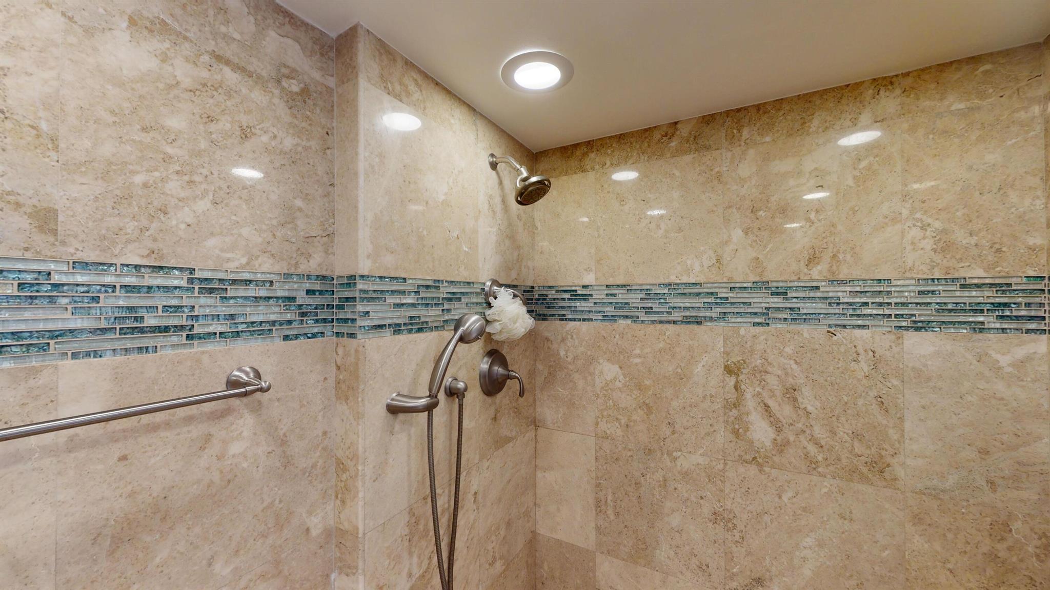 BERESFORD CONDO - Residential