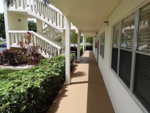 Photo of 1037 Cambridge B, Deerfield Beach, FL 33442 (MLS # B26039880)