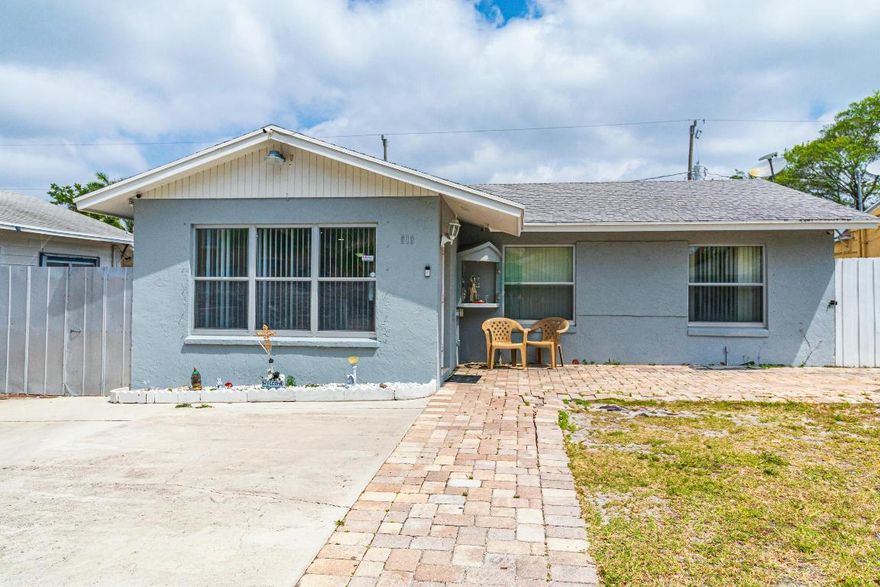 Charming Home with Attached Studio in Vibrant West Palm Beach

Welcome to 513 El Vedado, a charming home featuring 3 bedrooms and 2 bathrooms, with an attached studio in the heart of West Palm Beach, Florida.
Prime Location

Located in the desirable Vista Encanto subdivision, this home is just minutes from South Olive Park, Grandview Public Market, and the Norton Museum of Art, with easy access to the beach and golf courses.

Endless Potential

Whether you're a first-time homebuyer, looking to downsize, or seeking an investment opportunity, this home offers endless potential in a prime location. Don't miss the chance to make this charming home and attached studio your own, and experience the vibrant lifestyle of West Palm Beach.