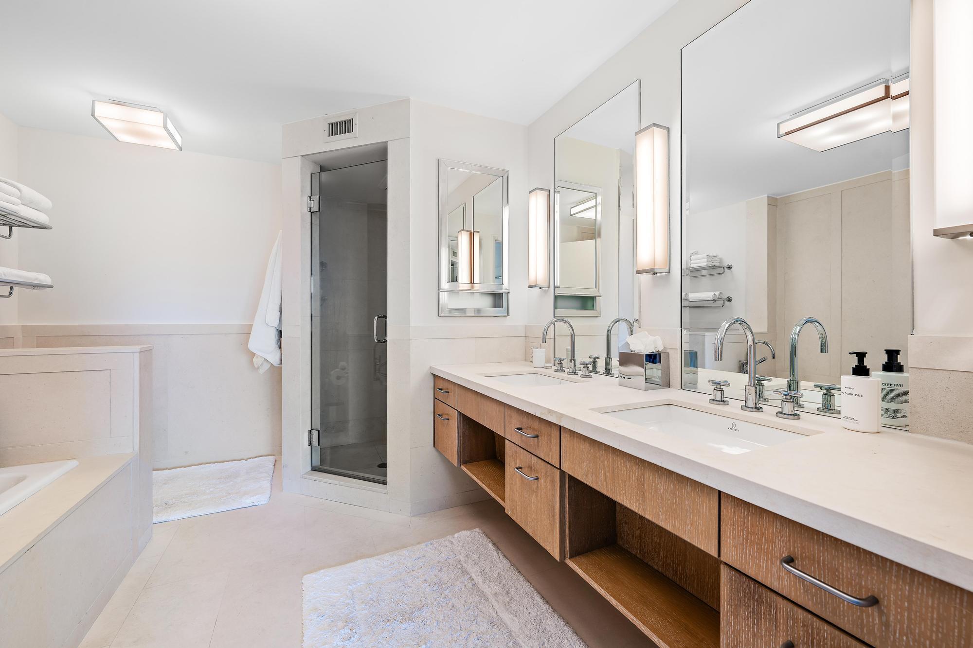 CLARIDGES I CONDO - Residential