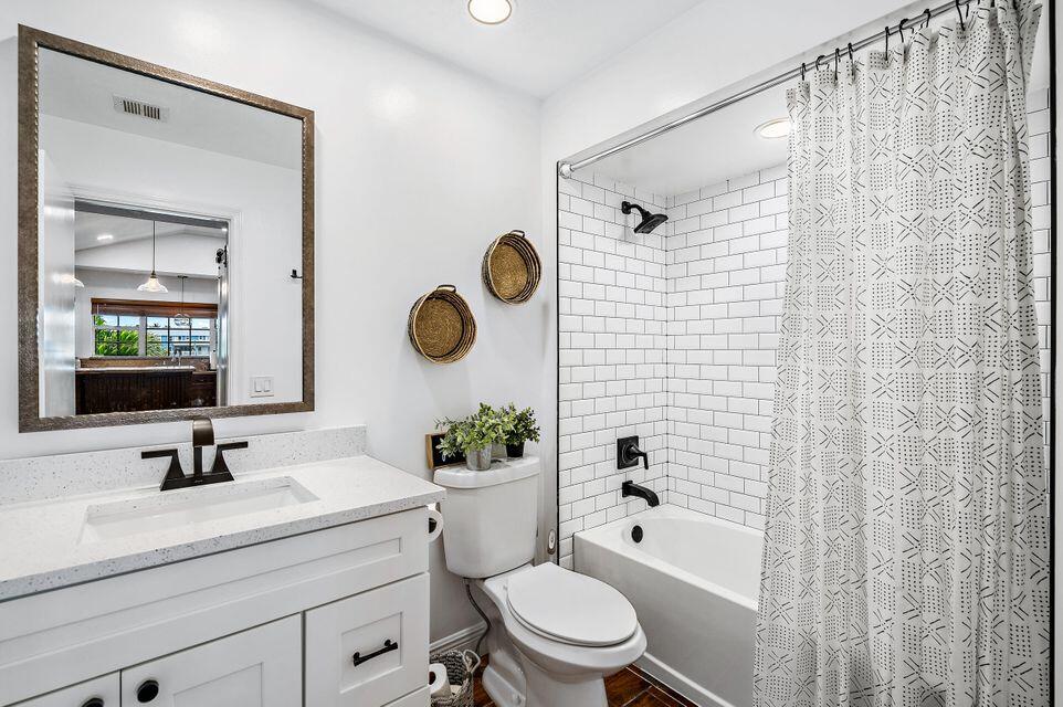 VILLAS OF OCEAN DUNES 2 - Residential Lease