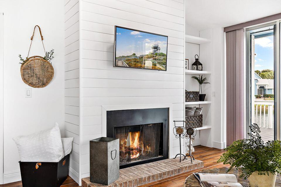 VILLAS OF OCEAN DUNES 2 - Residential Lease