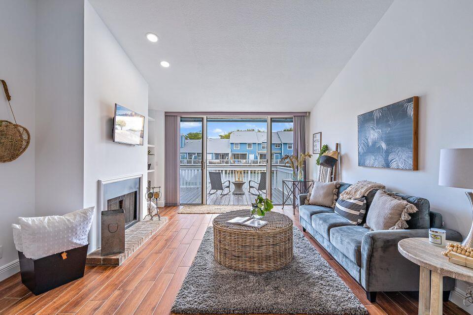 VILLAS OF OCEAN DUNES 2 - Residential Lease