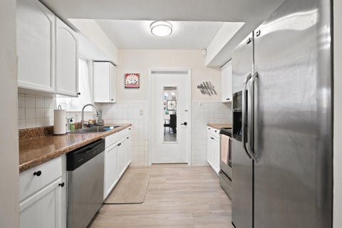 Tiny photo for 250 NE 57th Street, Oakland Park, FL 33334 (MLS # B26049907)
