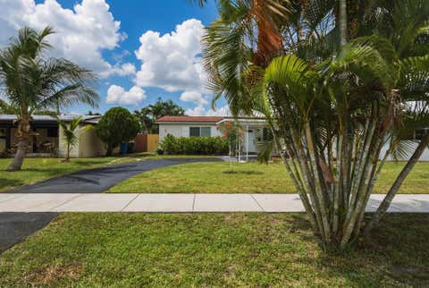 Tiny photo for 250 NE 57th Street, Oakland Park, FL 33334 (MLS # B26049907)