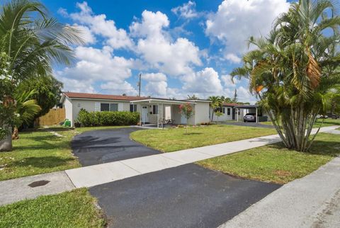 Tiny photo for 250 NE 57th Street, Oakland Park, FL 33334 (MLS # B26049907)