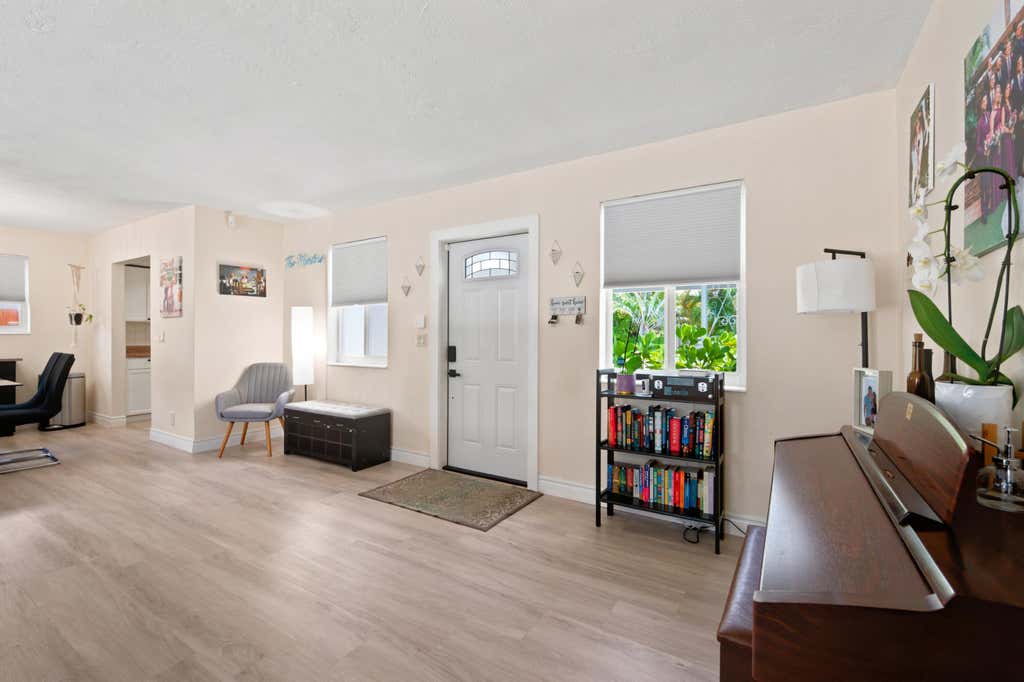 Photo of 250 NE 57th Street, Oakland Park, FL 33334 (MLS # B26049907)