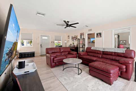 Tiny photo for 250 NE 57th Street, Oakland Park, FL 33334 (MLS # B26049907)