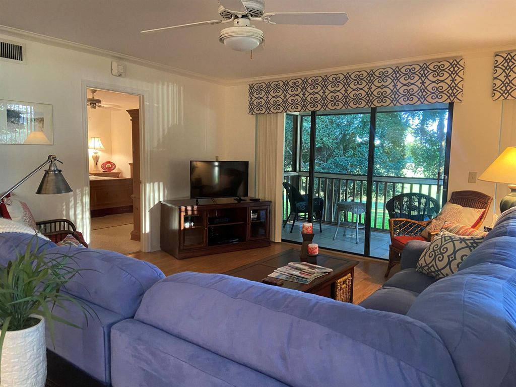 Photo of 428 Brackenwood Lane S, Palm Beach Gardens, FL 33418 (MLS # R10967644)