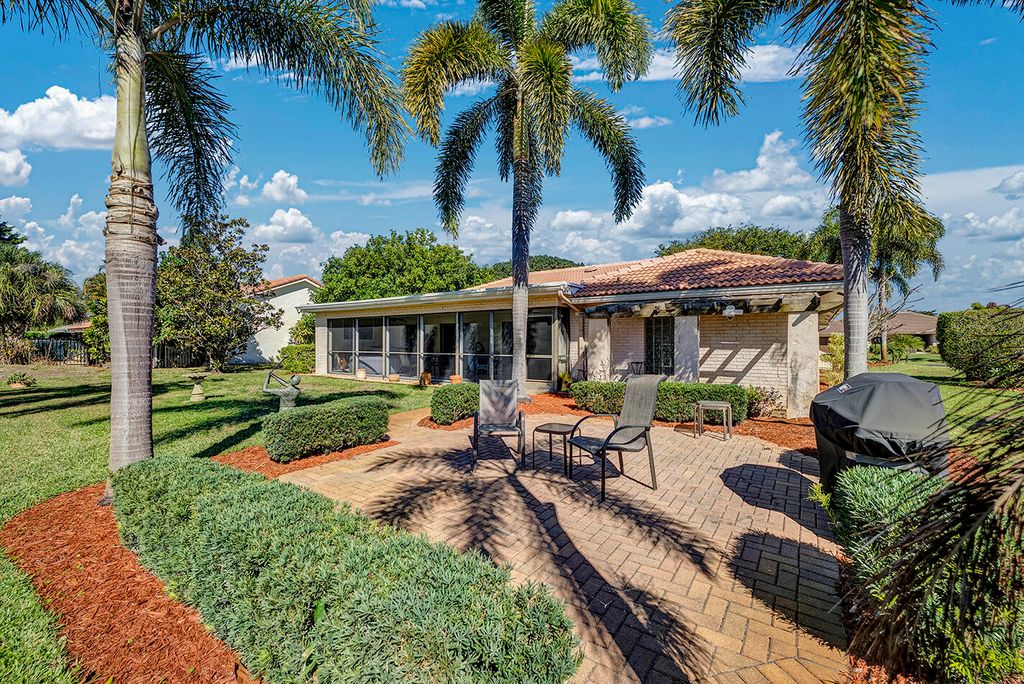 Photo of 5362 Piping Rock Drive, Boynton Beach, FL 33437 (MLS # R11167172)