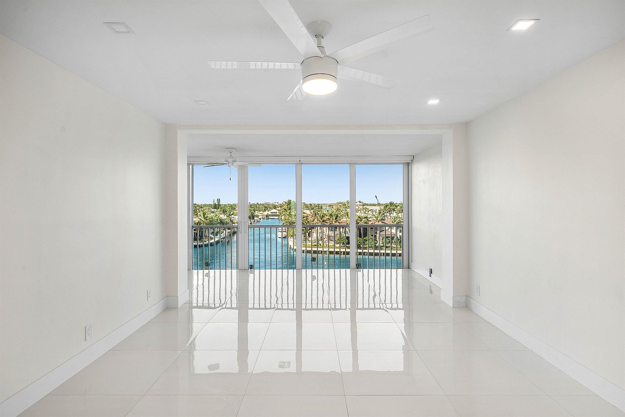 PENTHOUSE HIGHLANDS CONDO - Residential