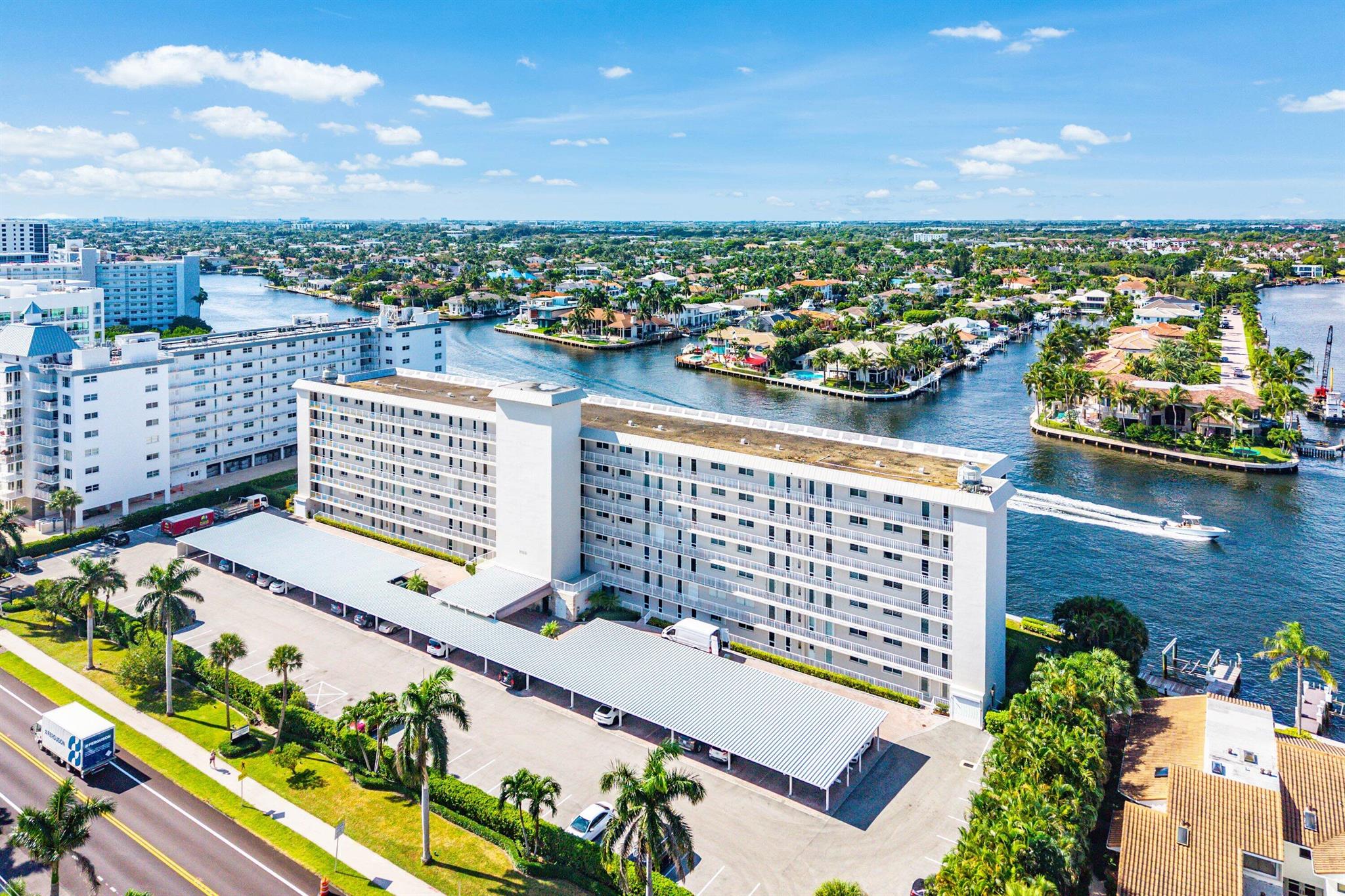 PENTHOUSE HIGHLANDS CONDO - Residential