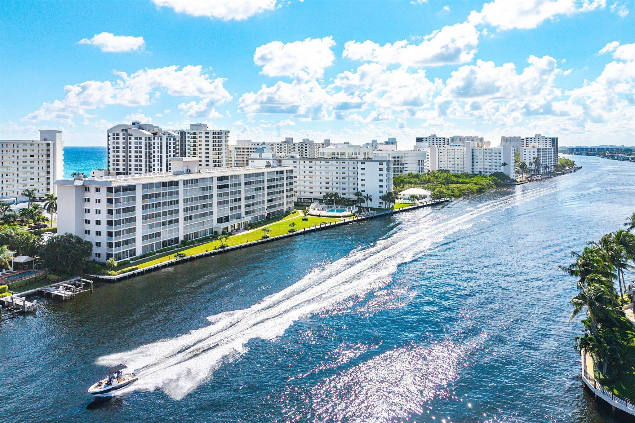 PENTHOUSE HIGHLANDS CONDO - Residential