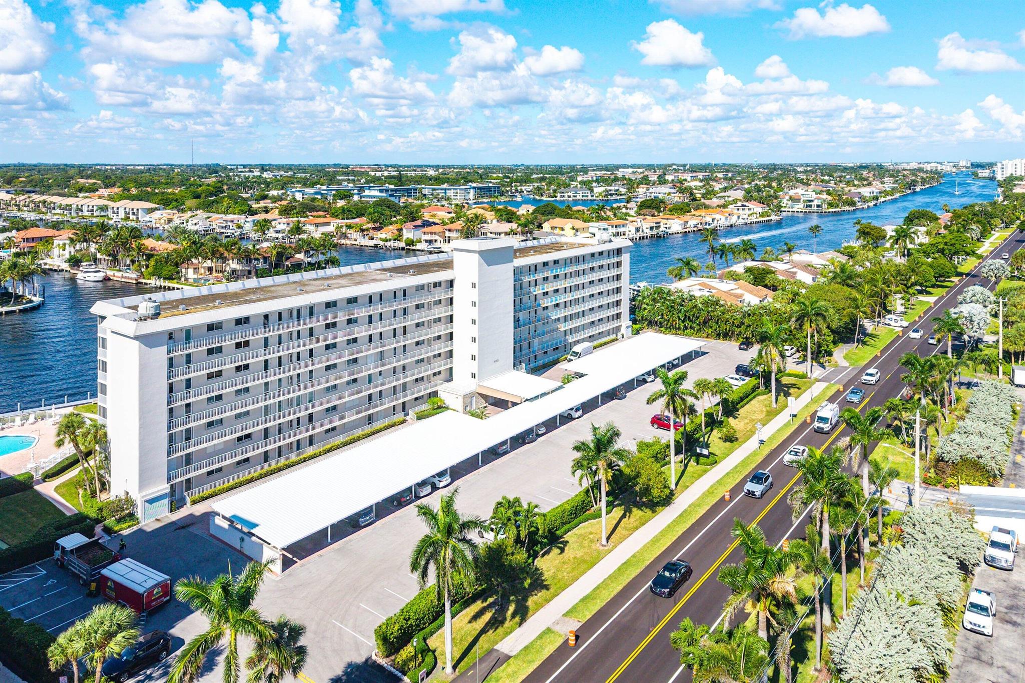 PENTHOUSE HIGHLANDS CONDO - Residential