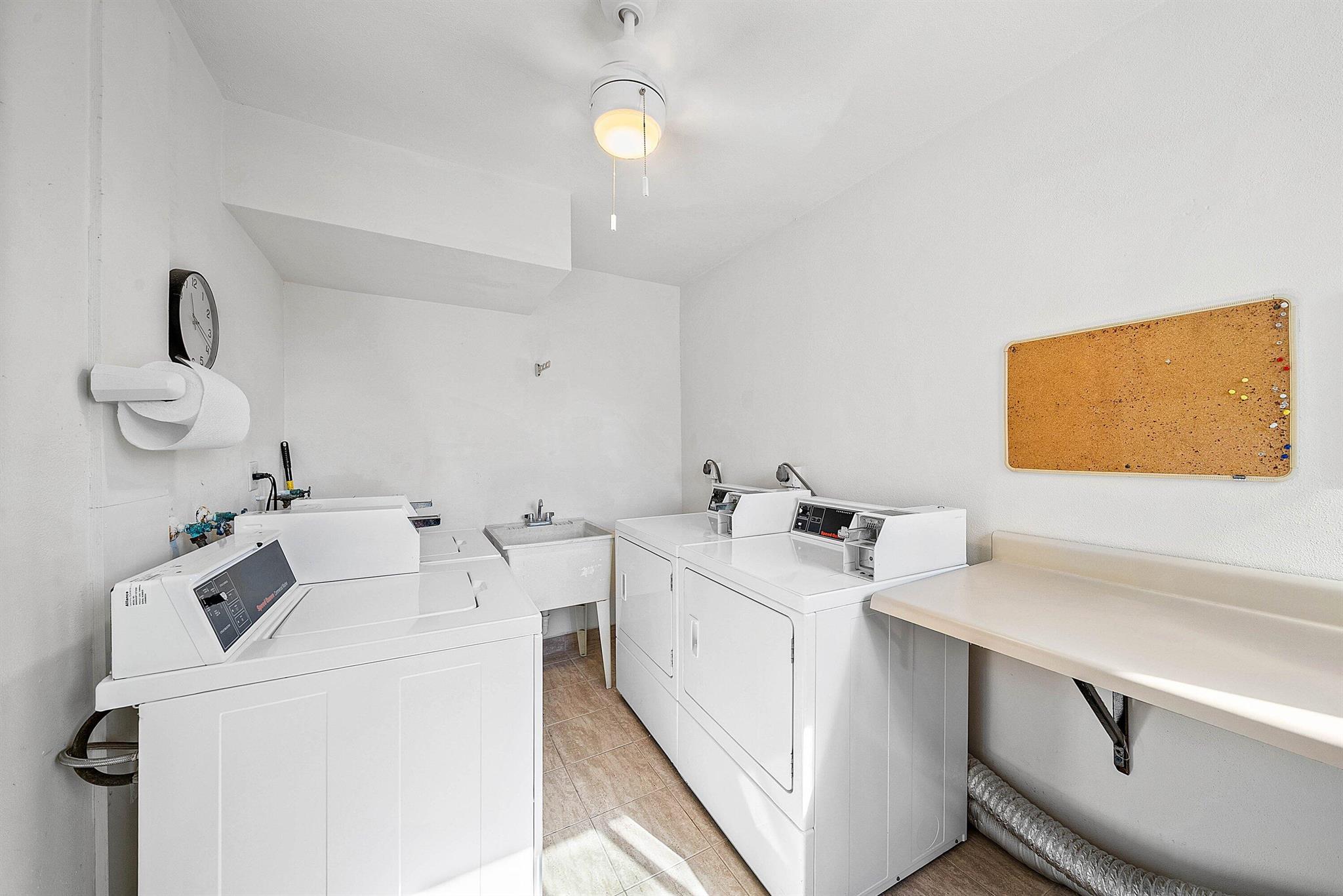 PENTHOUSE HIGHLANDS CONDO - Residential