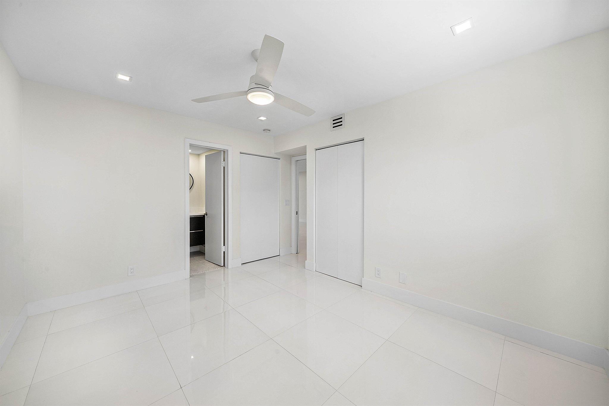 PENTHOUSE HIGHLANDS CONDO - Residential