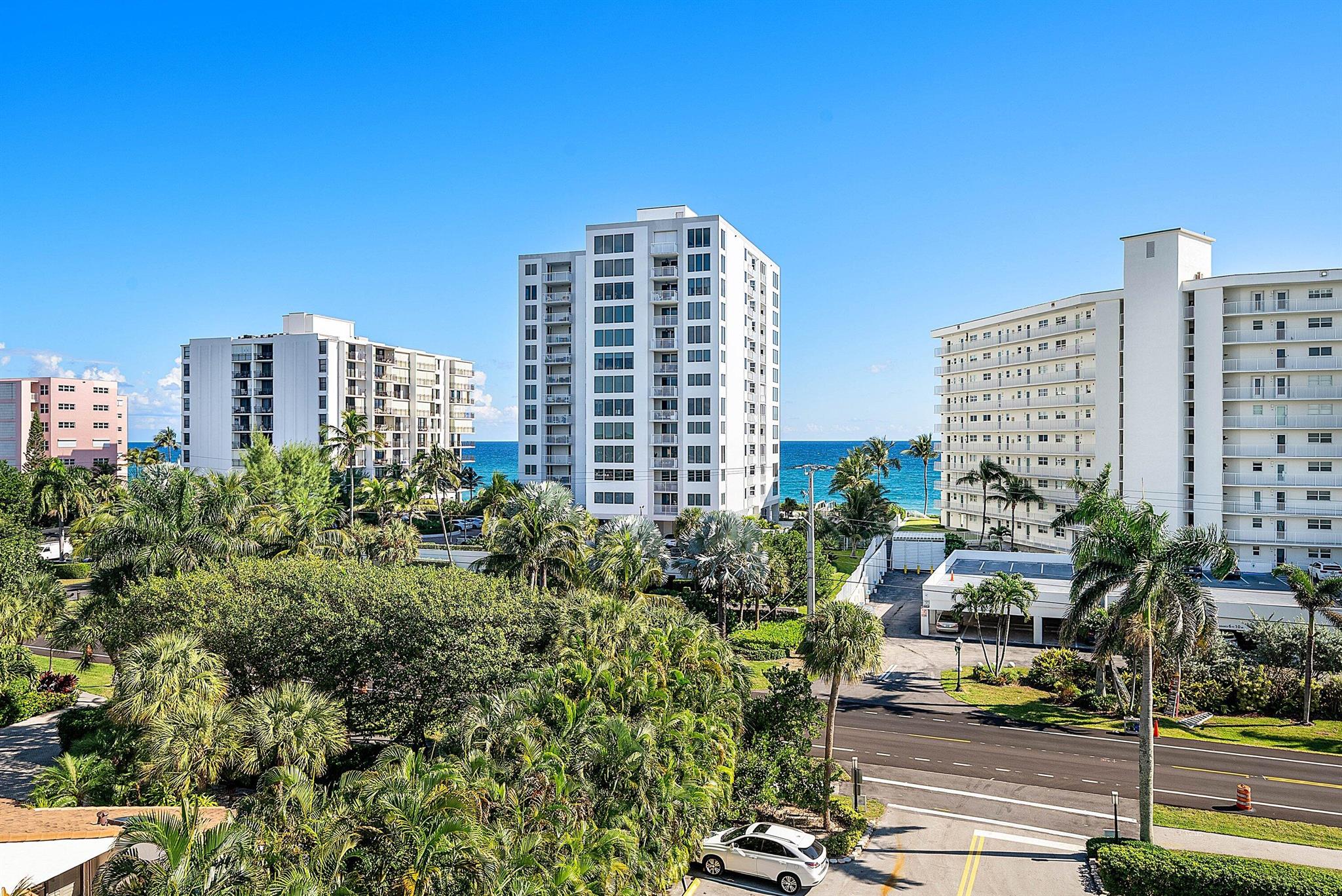 PENTHOUSE HIGHLANDS CONDO - Residential