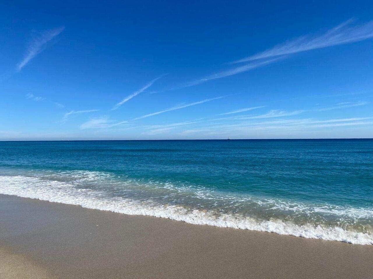 PENTHOUSE HIGHLANDS CONDO - Residential