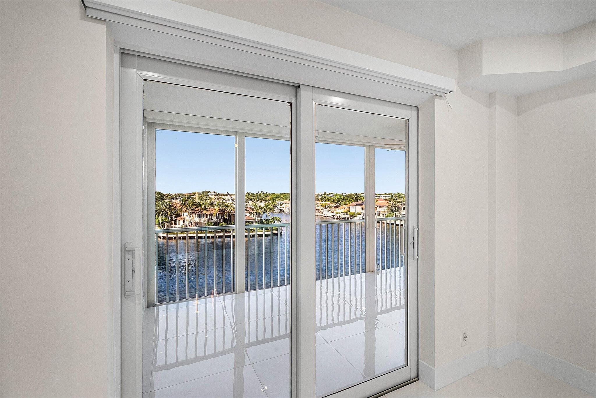 PENTHOUSE HIGHLANDS CONDO - Residential