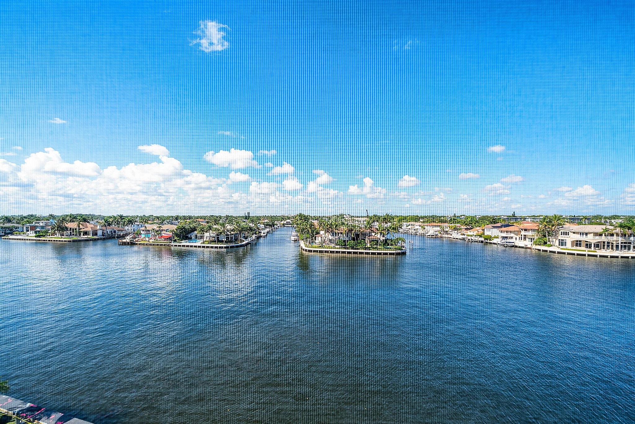 PENTHOUSE HIGHLANDS CONDO - Residential