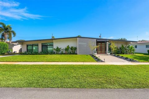 521 N Highland Drive Hollywood FL 33021