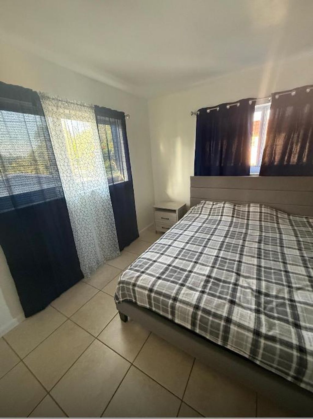 Photo of 811 SE 16th Street, Fort Lauderdale, FL 33316 (MLS # R11127782)