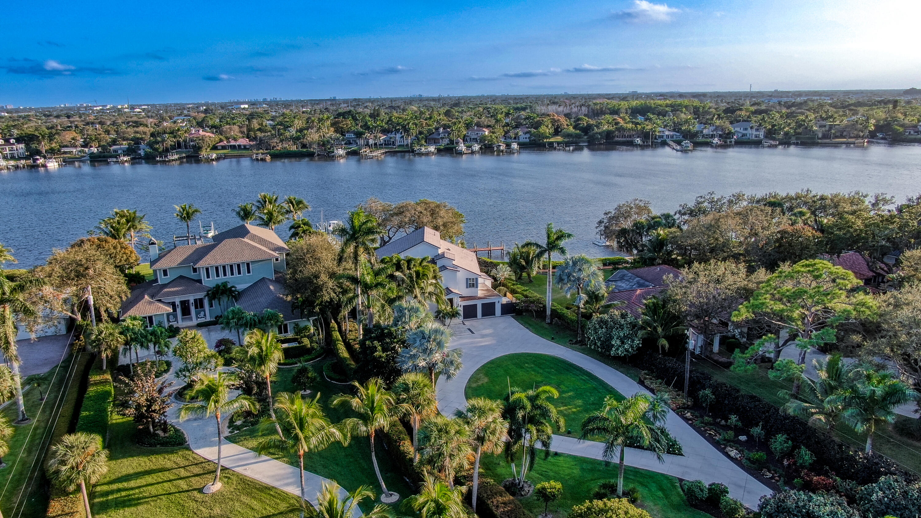 PENNOCK POINT - Residential