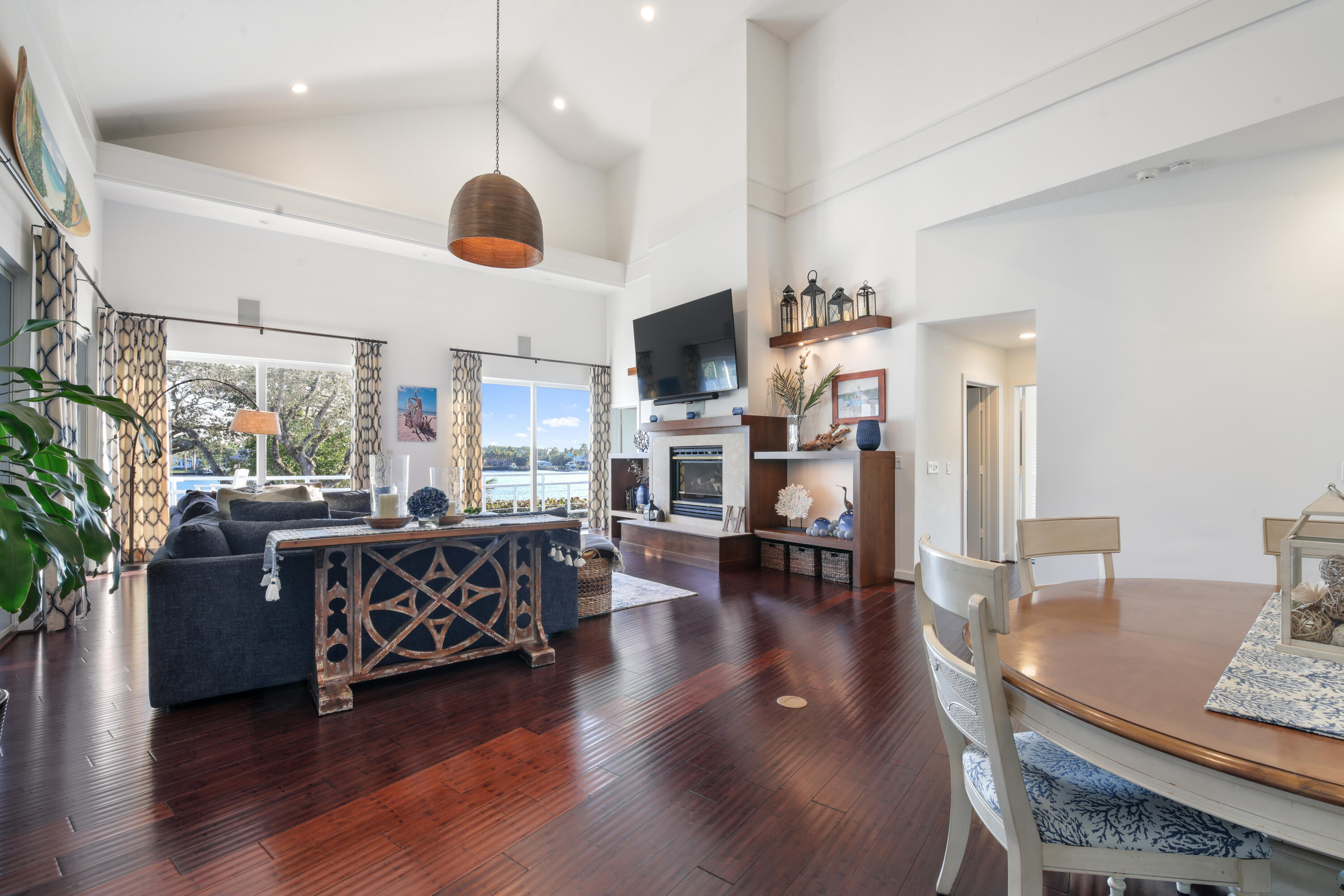 PENNOCK POINT - Residential