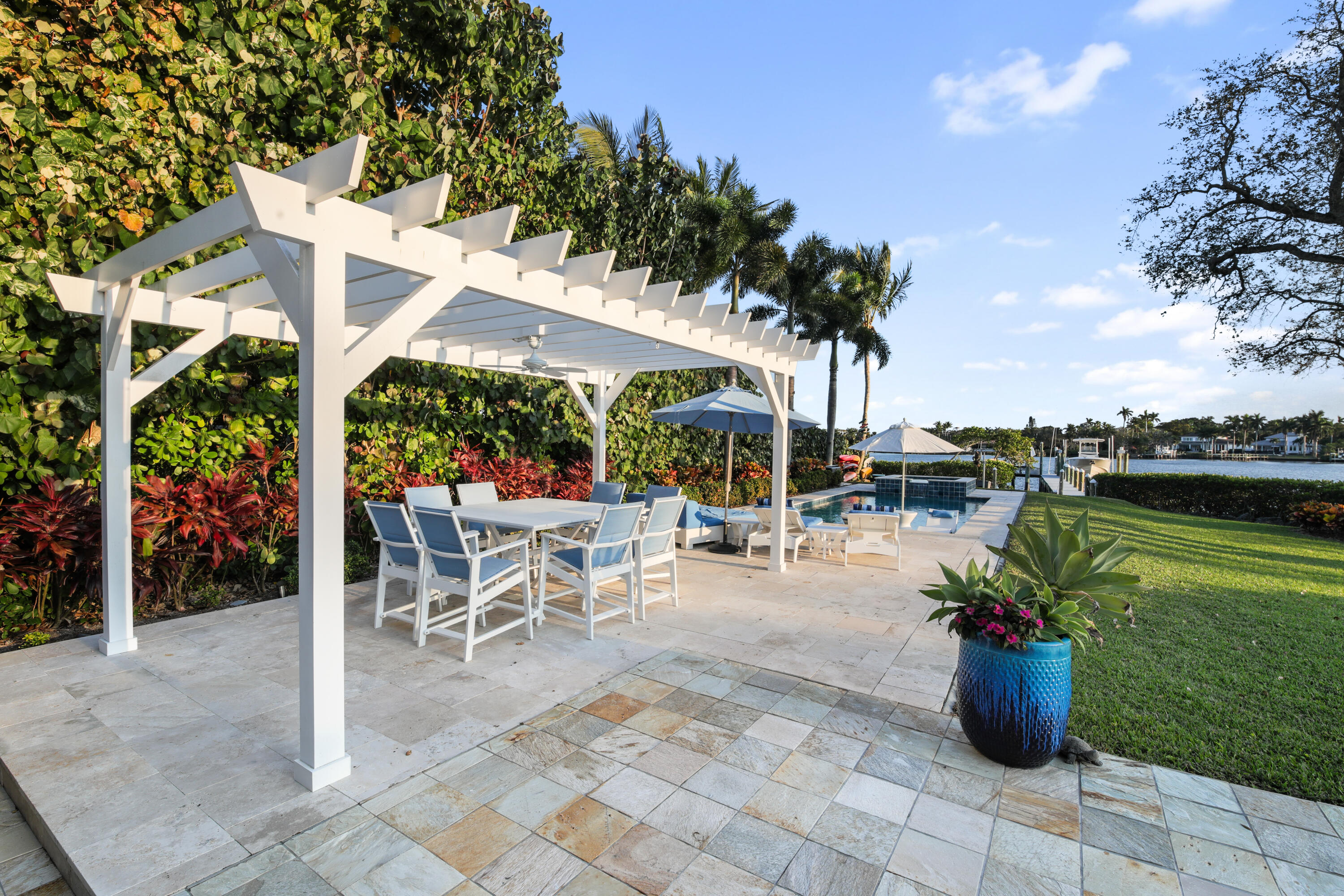 PENNOCK POINT - Residential