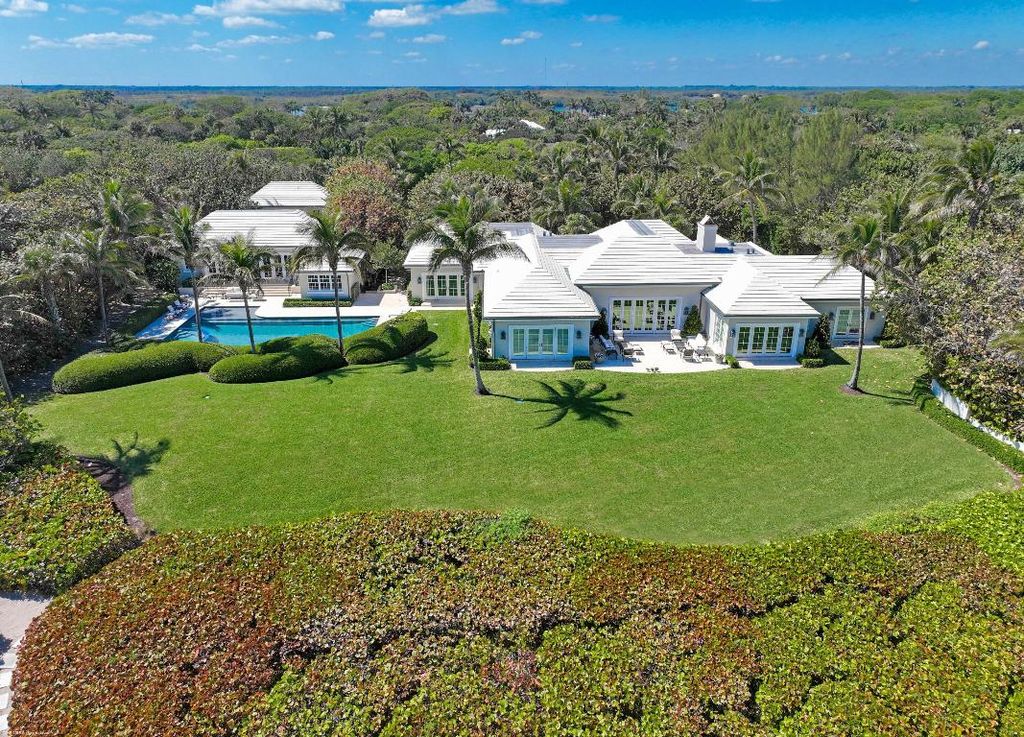 Photo of 245 S Beach Road, Jupiter Island, FL 33455 (MLS # R11139461)