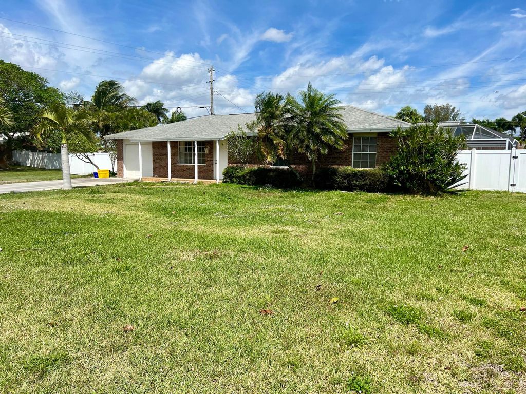 Photo of 3119 Caribb Way, Lake Worth, FL 33462 (MLS # R10978705)